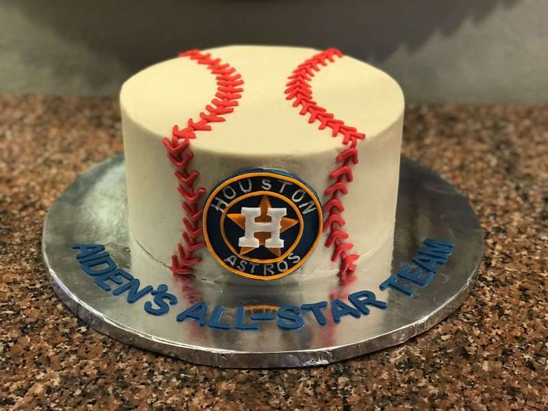 Houston Astros cake  Houston astros birthday party, Baseball birthday  cakes, Custom birthday cakes